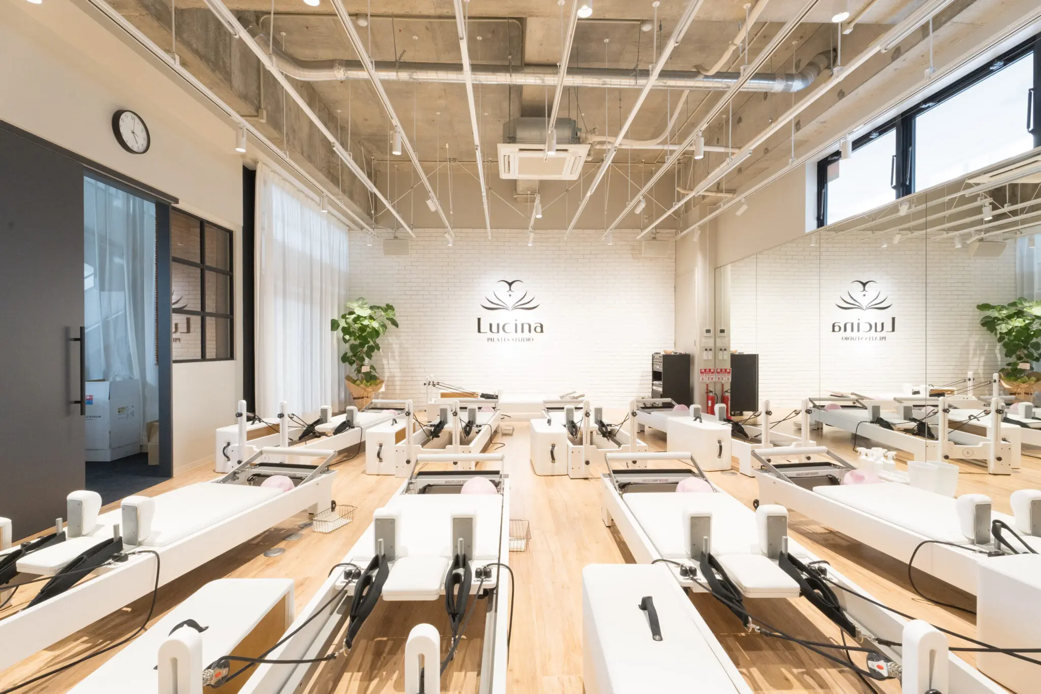 Lucina（ルキナ） 那覇新都心店（ピラティススタジオ）の写真 2