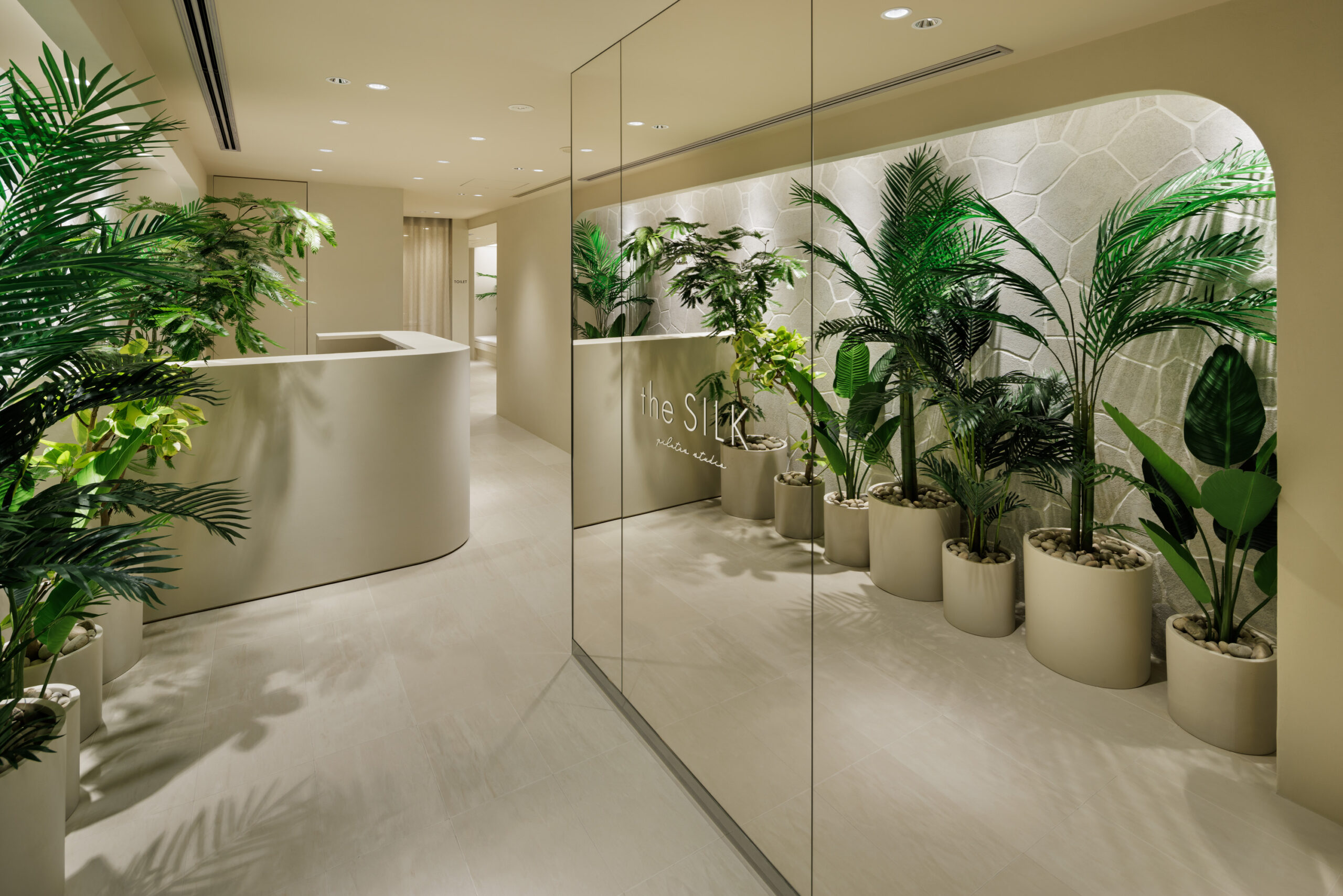 the SILK(ザシルク) 大宮店の写真 3