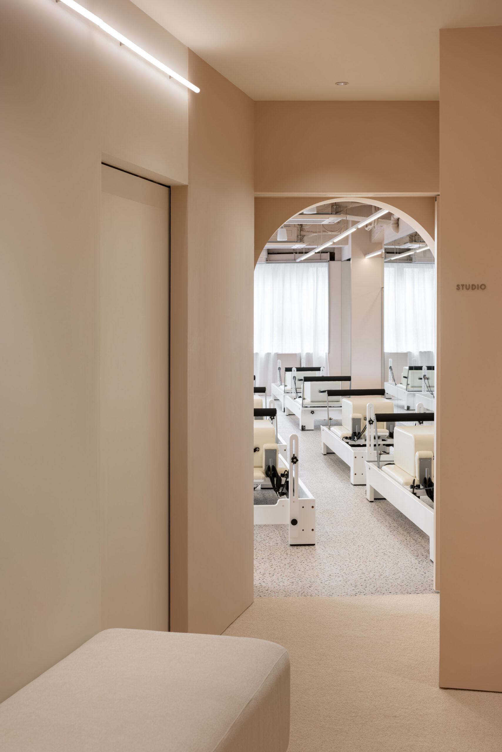 the SILK(ザシルク) 渋谷店の写真 6