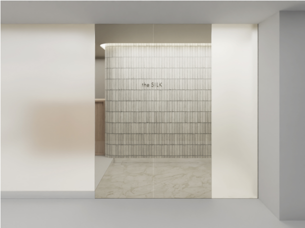 the SILK(ザシルク) 大阪梅田店の写真 7