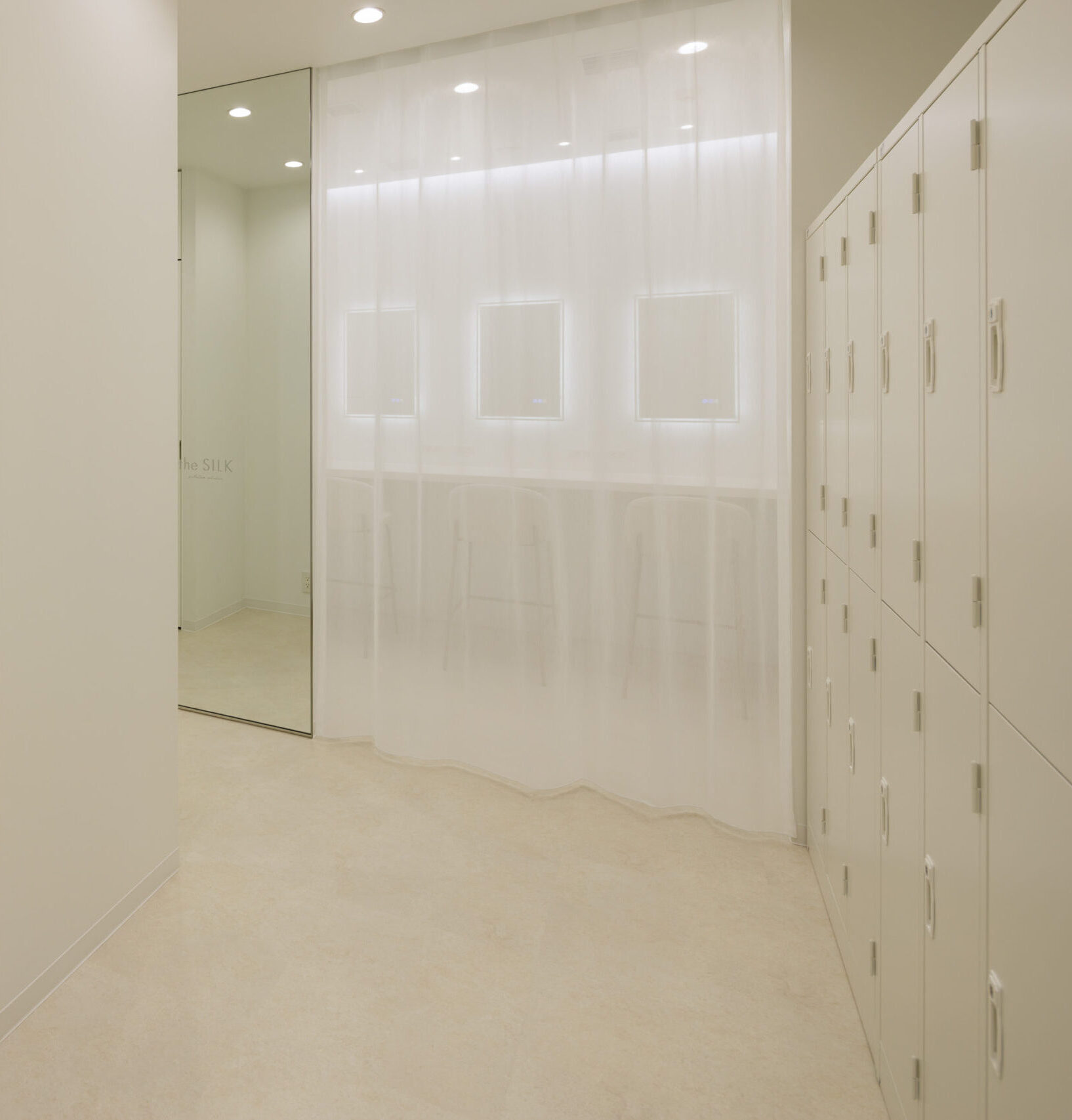 the SILK(ザシルク) 横浜店の写真 2